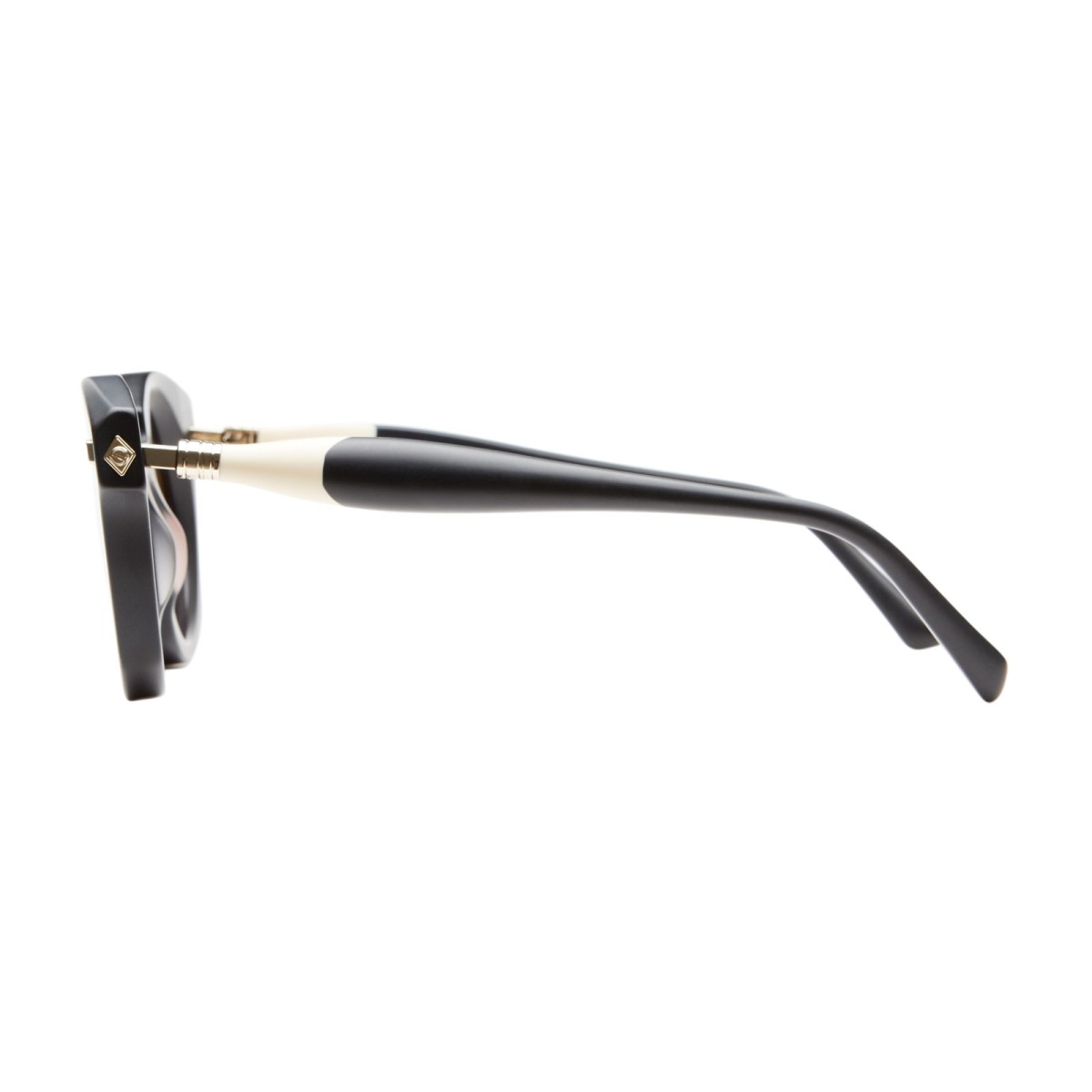 Kuboraum J6 BM | Sunglasses | Vytria Eyewear