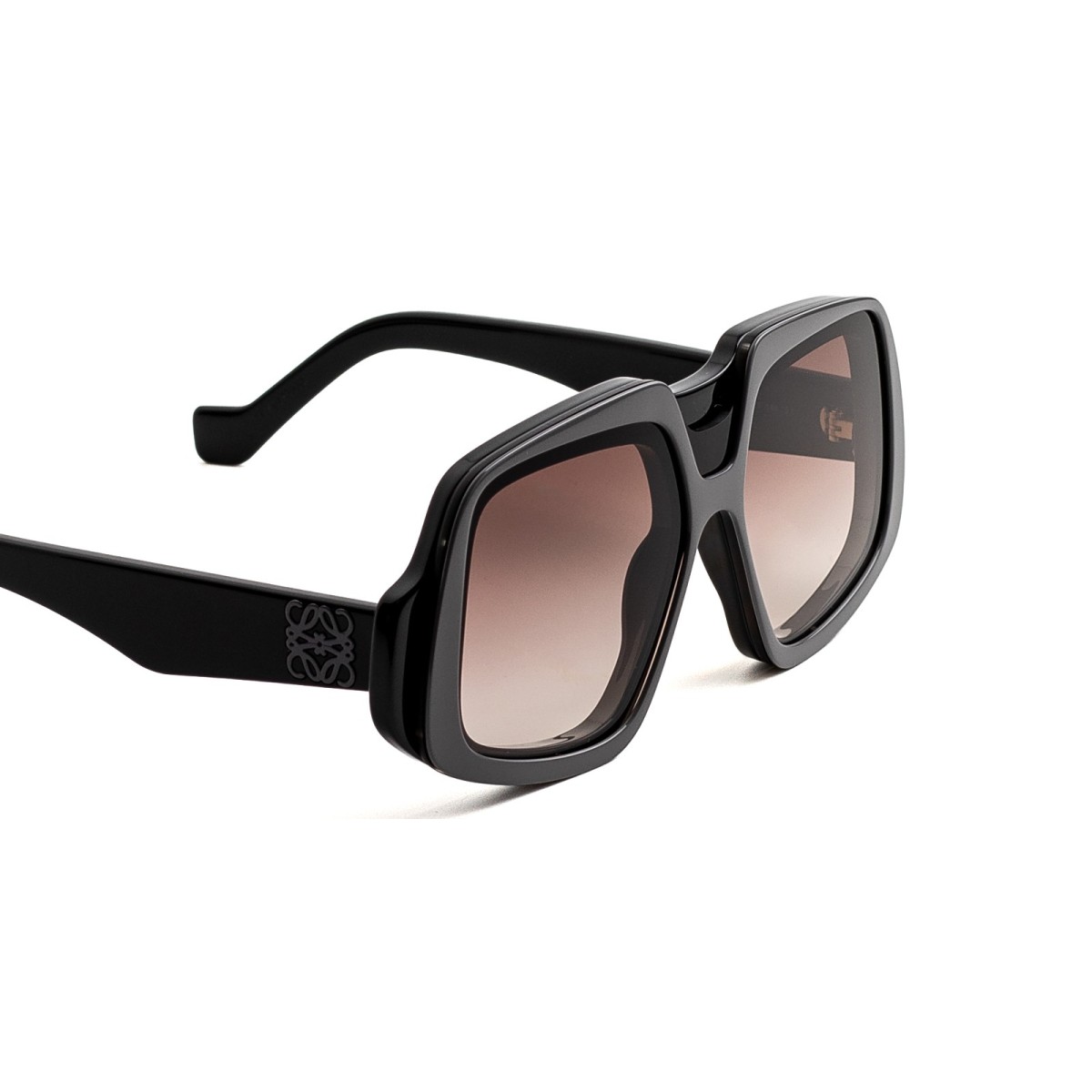 Loewe LW40194I 01T | Sunglasses | Vytria Eyewear