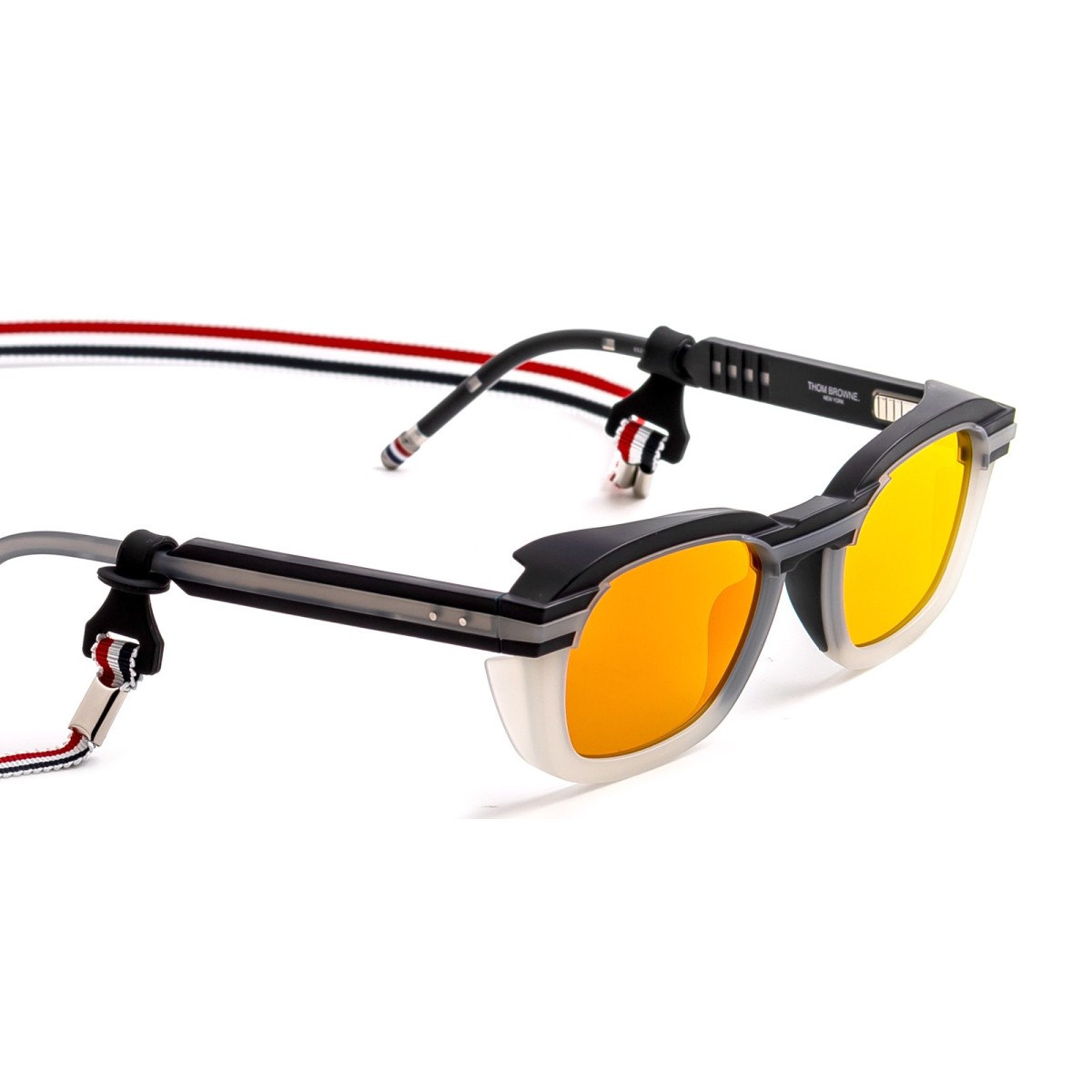 Thom Browne UES940A 104 | Sunglasses | Vytria Eyewear