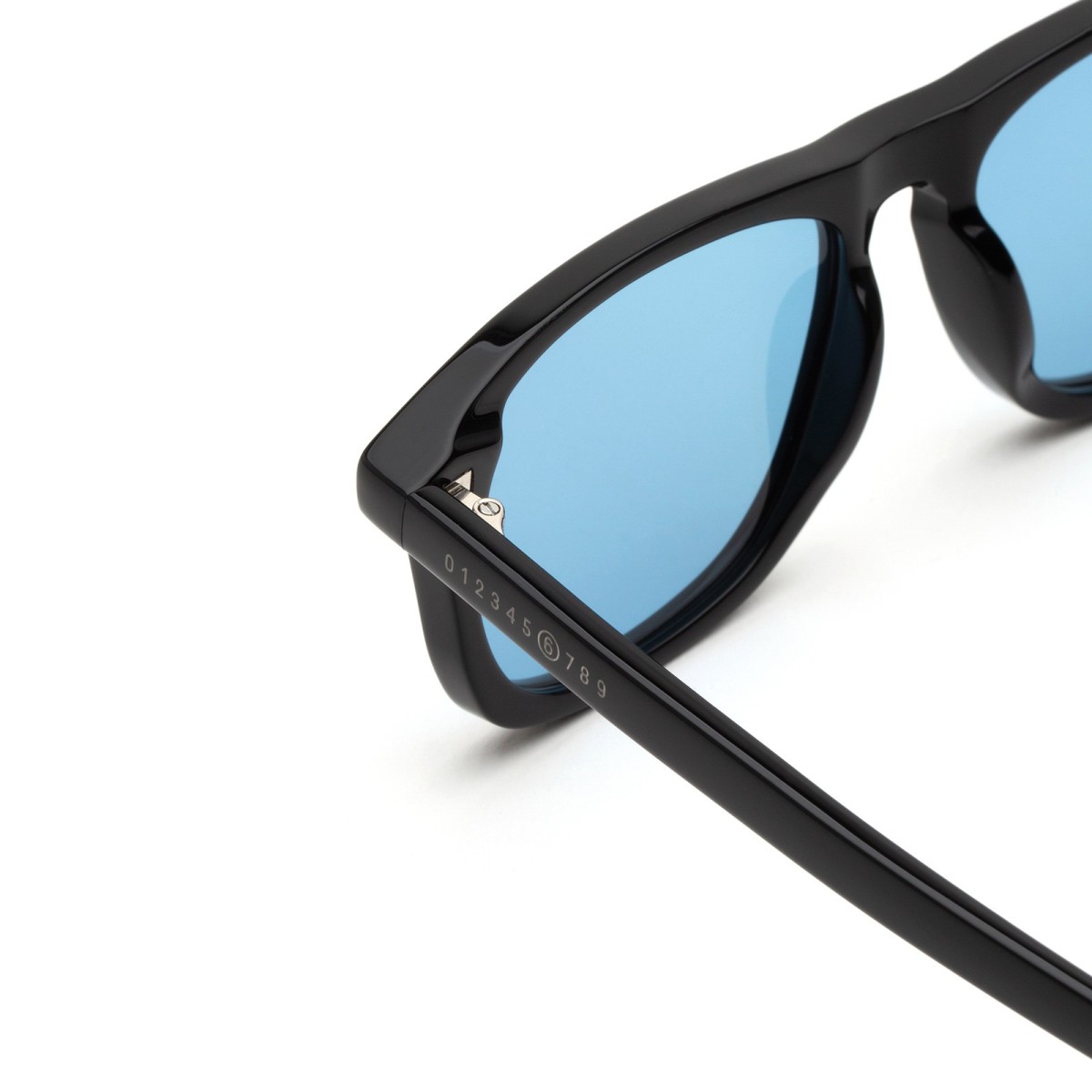 MM6 MAISON MARGIELA EM0 BLUE | Gafas de sol | Vytria Eyewear
