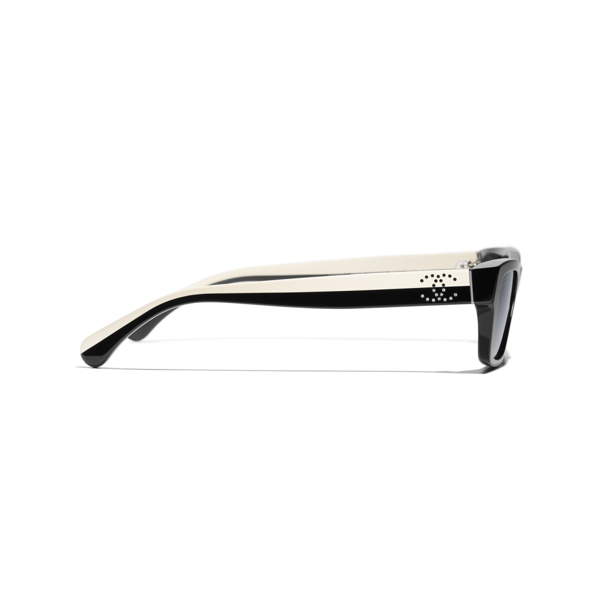 CHANEL CH5564B C501S8 | Sunglasses | Vytria Eyewear