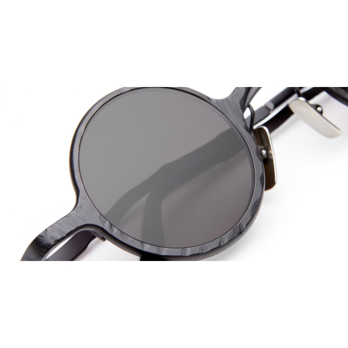 Kuboraum Z17 Sunglasses Round Black | Vytria Eyewear