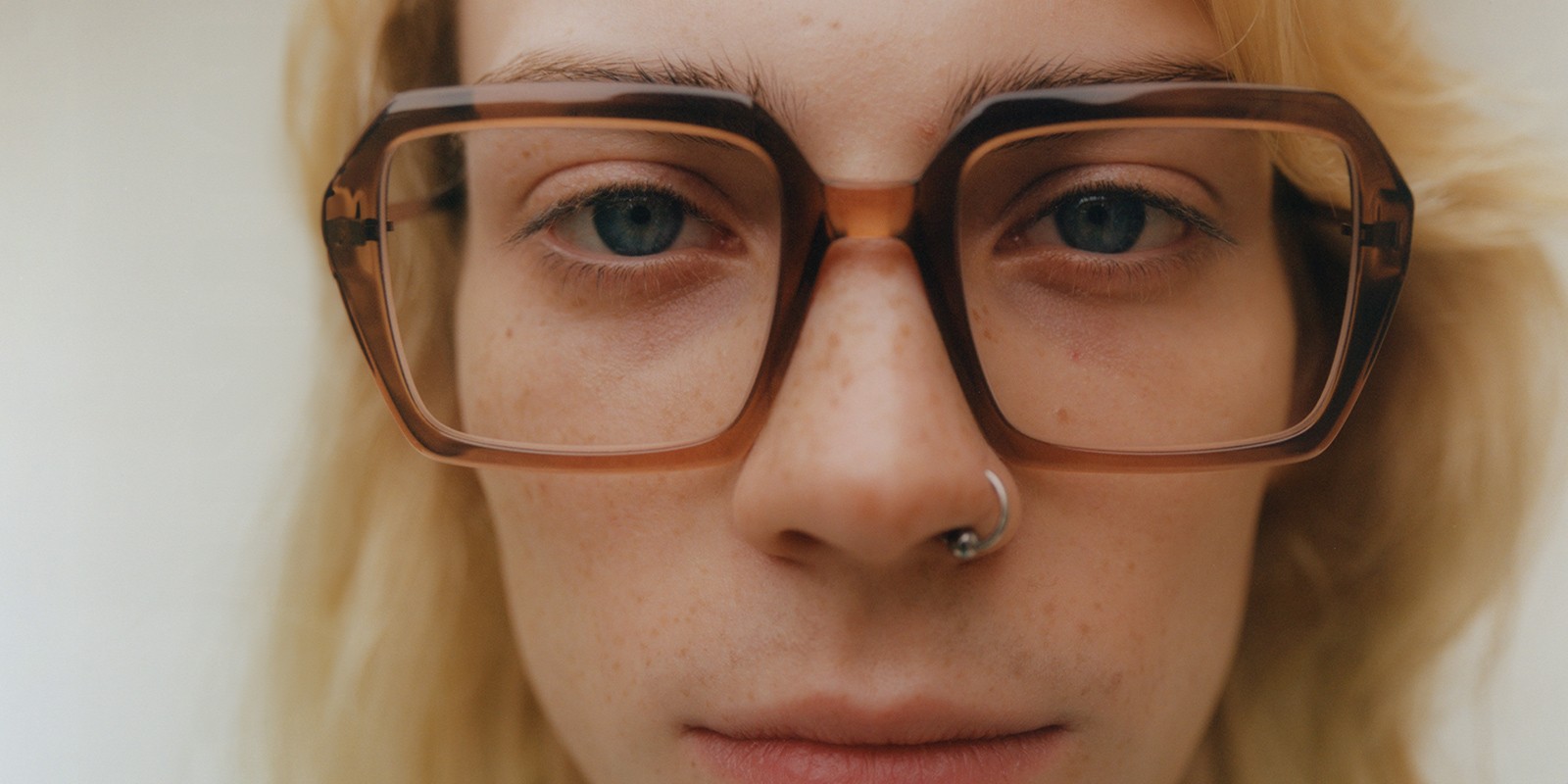 What are the frame materials for eyeglasses?