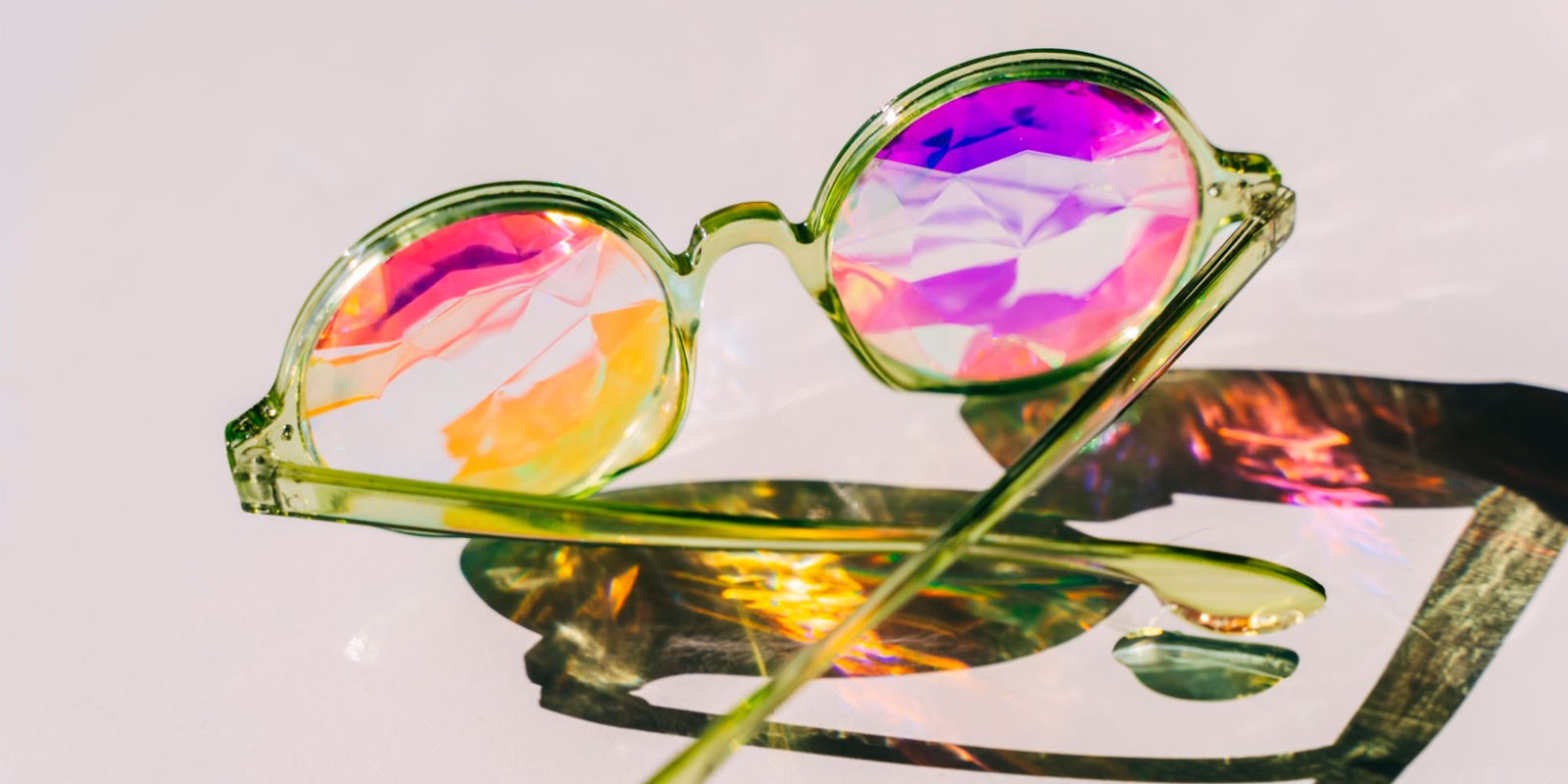 ¿Qué normativa deben cumplir las gafas de sol?