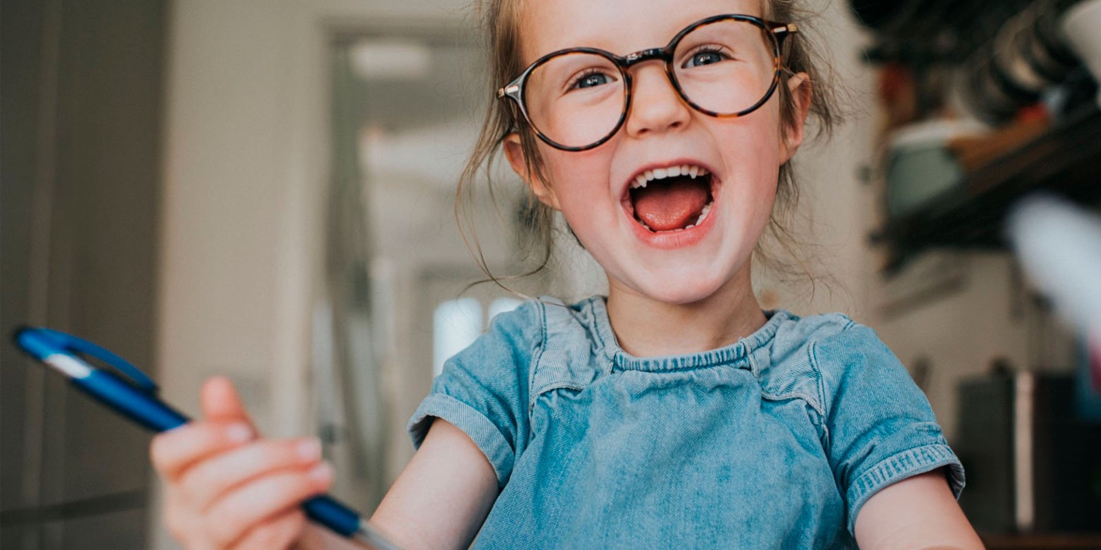 No solo mochilas y libros: Gafas infantiles, el nuevo aliado para la vuelta al cole 2024
