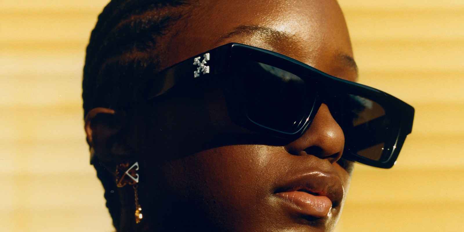 Descubre los descuentos en marcas de gafas de sol ​